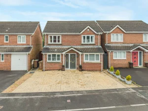 Sword Hill, Caerphilly, CF83 2AG
